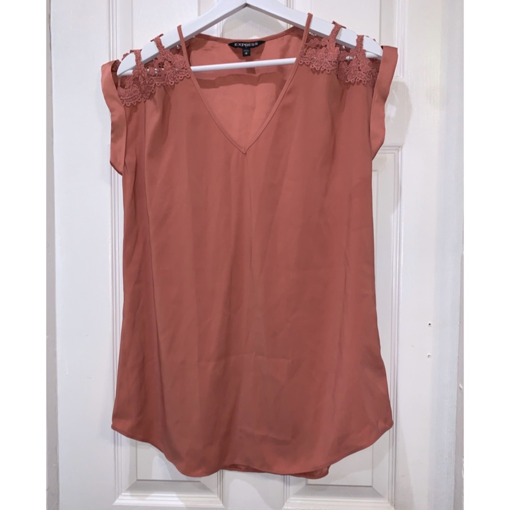COPY - Express Satin Top Size S lace shoulder